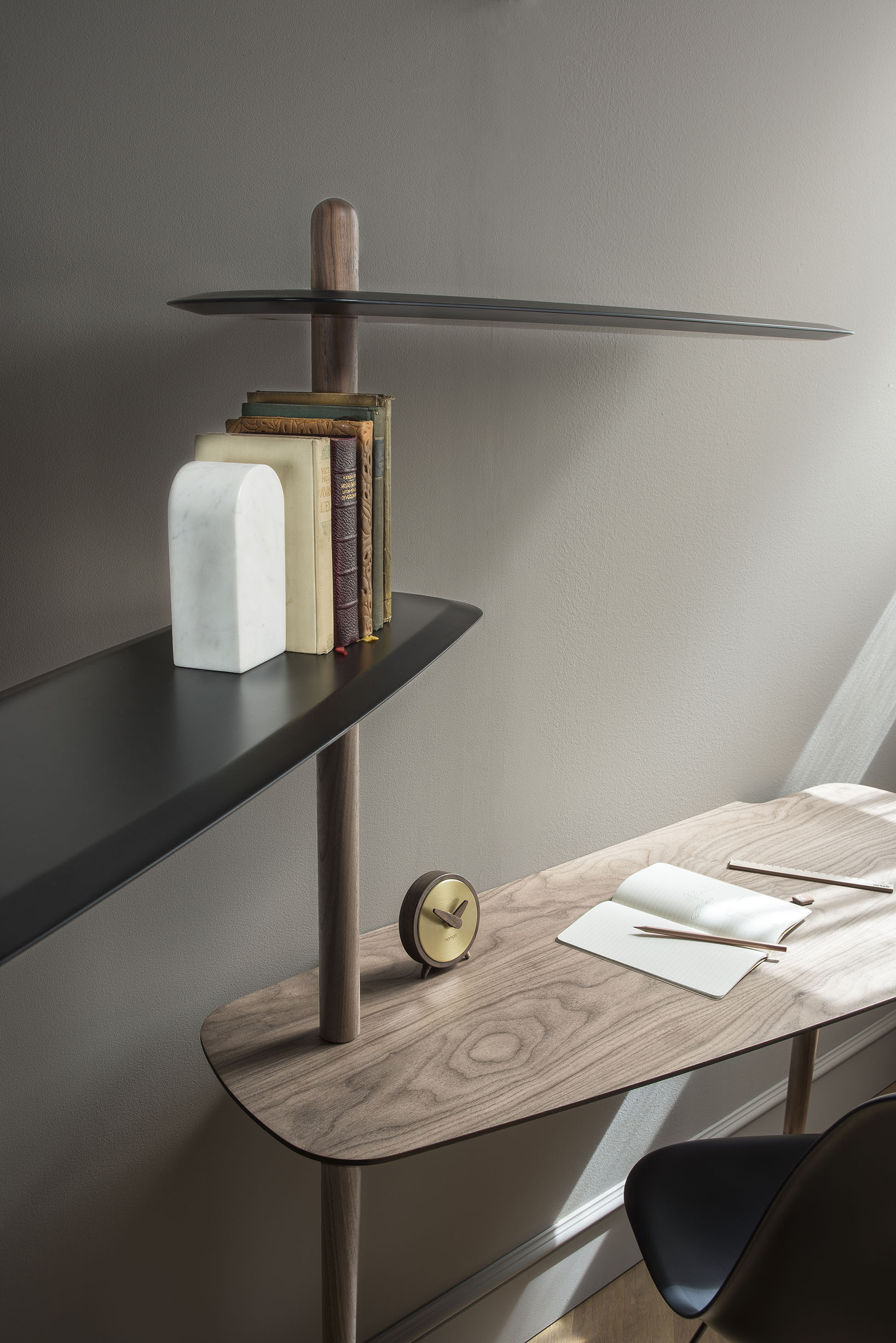 Única Desk - Image 3