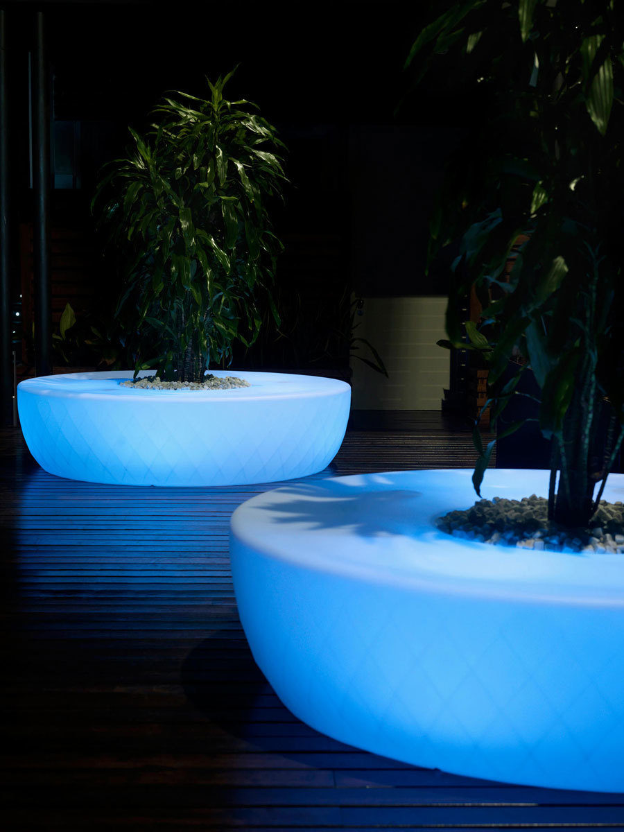 Vases Island Bench - Image 4