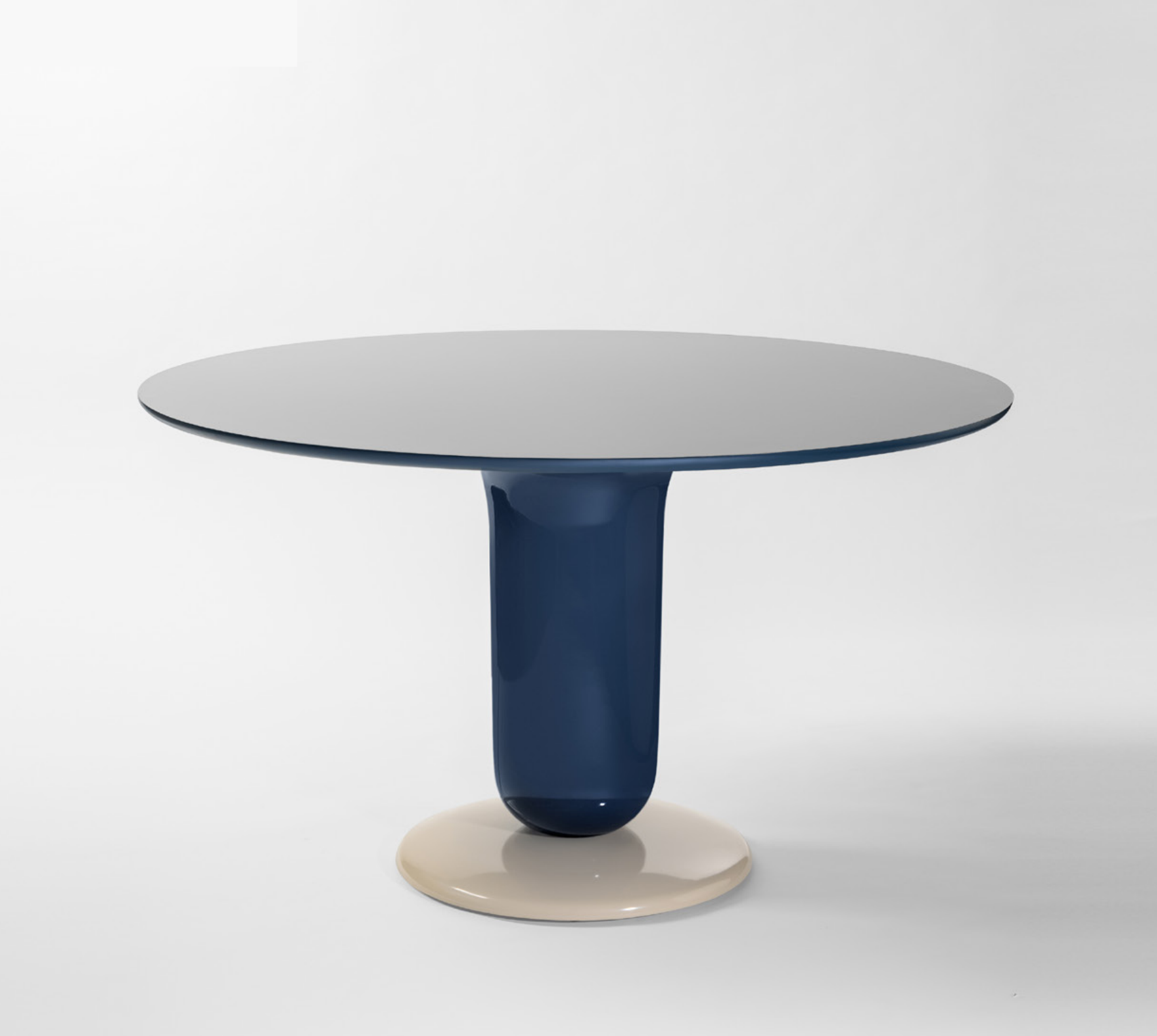 Explorer Dining Table - Image 4