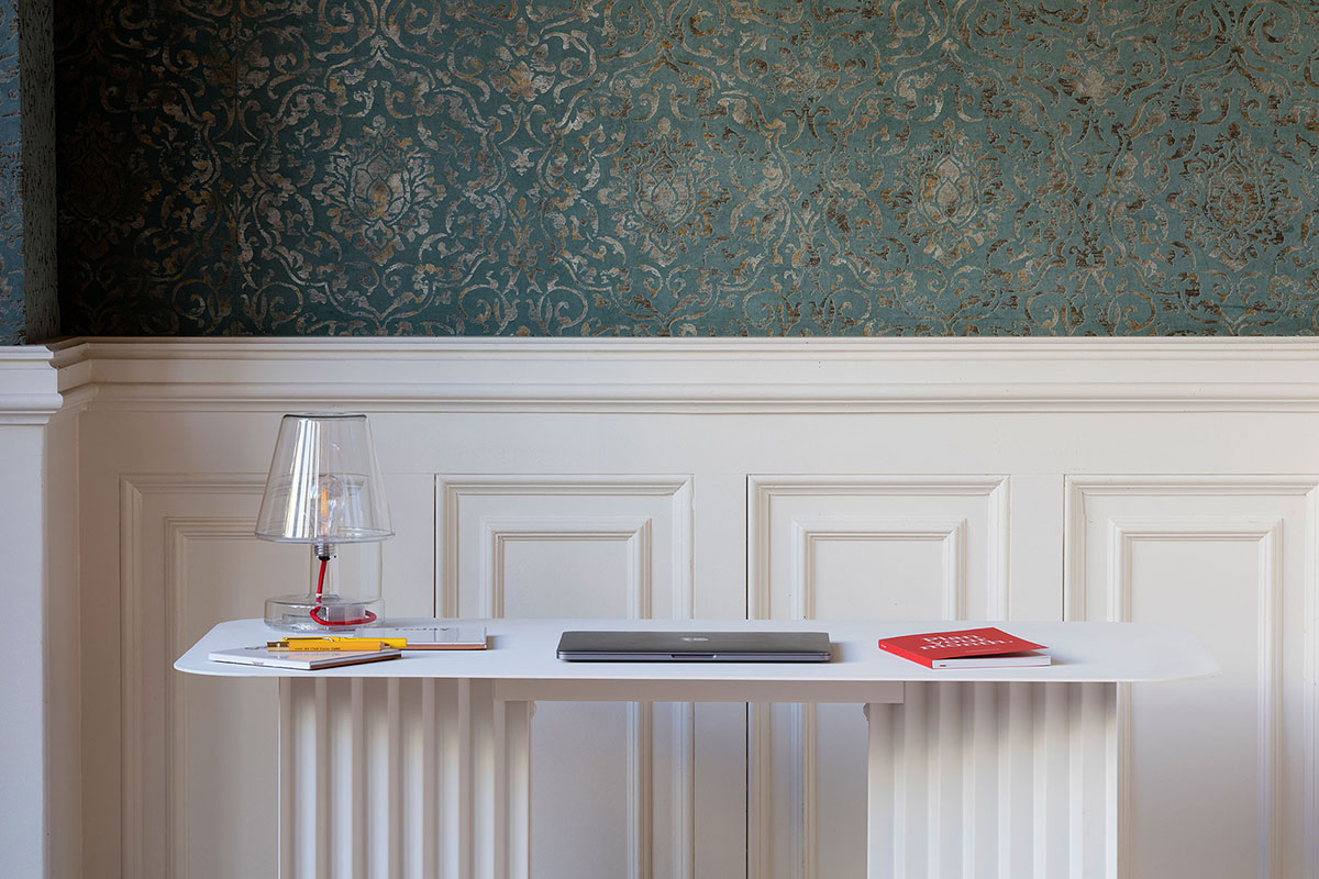 Plec Steel Desk - Image 5