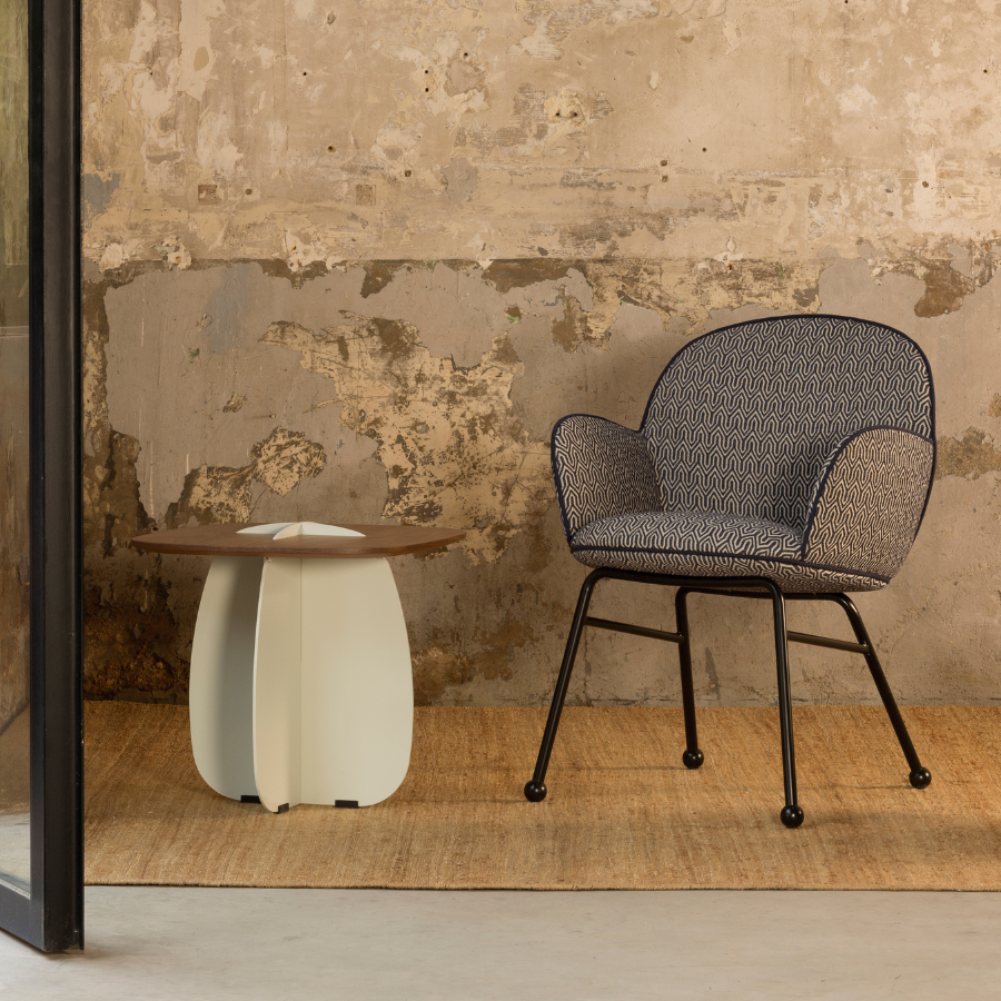 Round Armrest Chair - Image 9