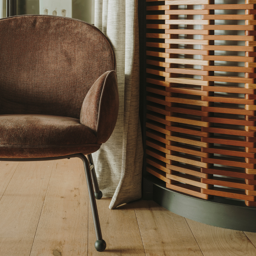 Round Armrest Chair - Image 5