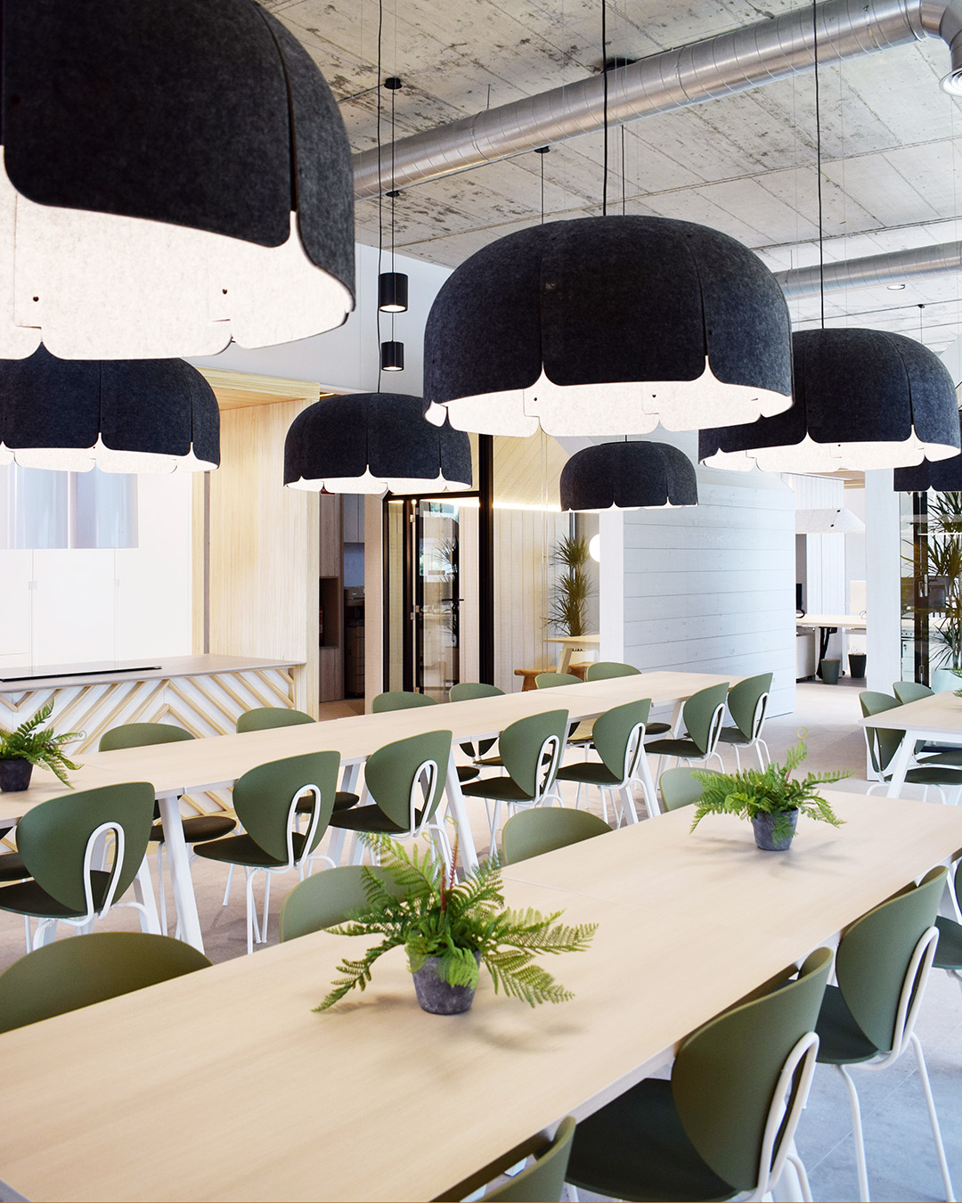 Globus Stool - Image 4